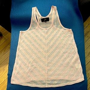 Jack. textured tank, like new!!
